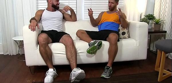  Muscular guy Ricky sniffs and licks Blaynes sexy feet